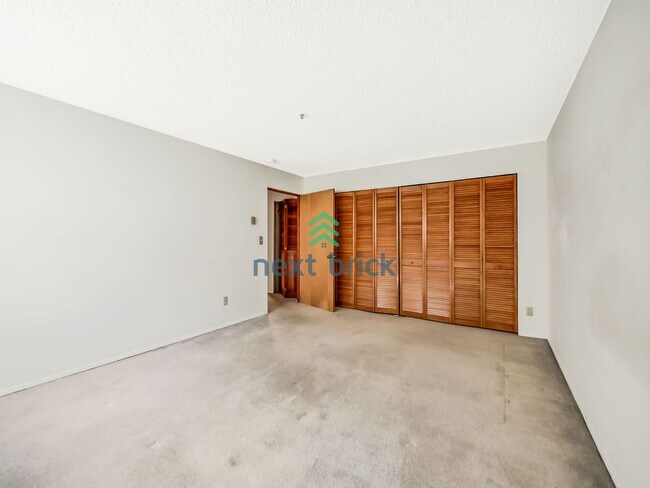 Building Photo - 2 Bed 1 Bath Condo in Desirable Capitol Hill