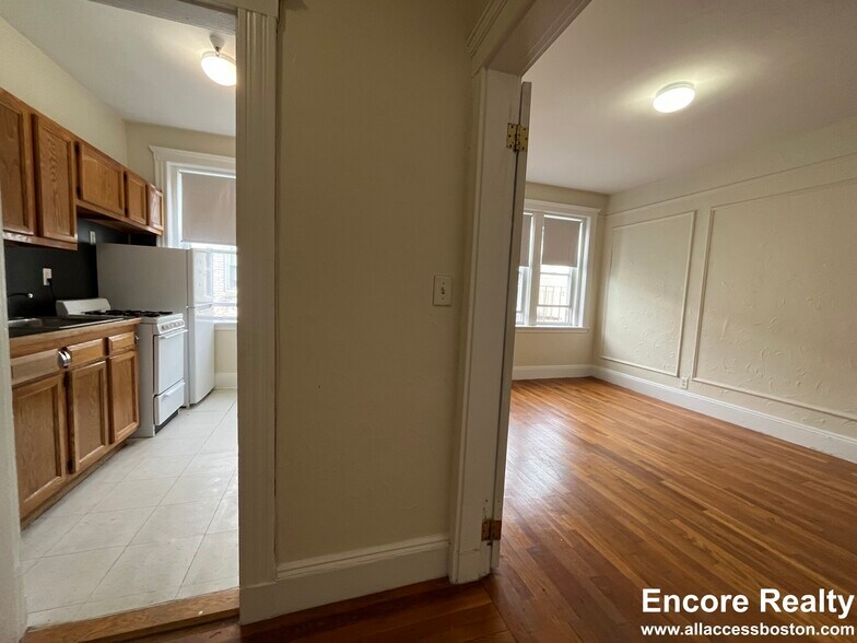 Building Photo - 1750 Commonwealth Ave