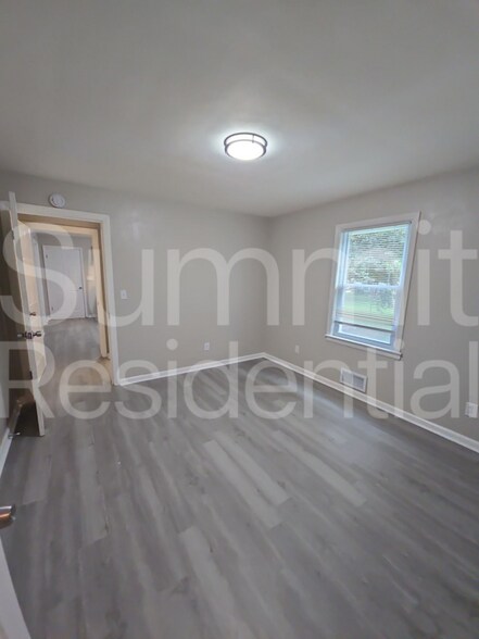 Building Photo - 5353 Blue Ridge Blvd