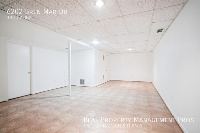 Building Photo - 6202 Bren Mar Dr