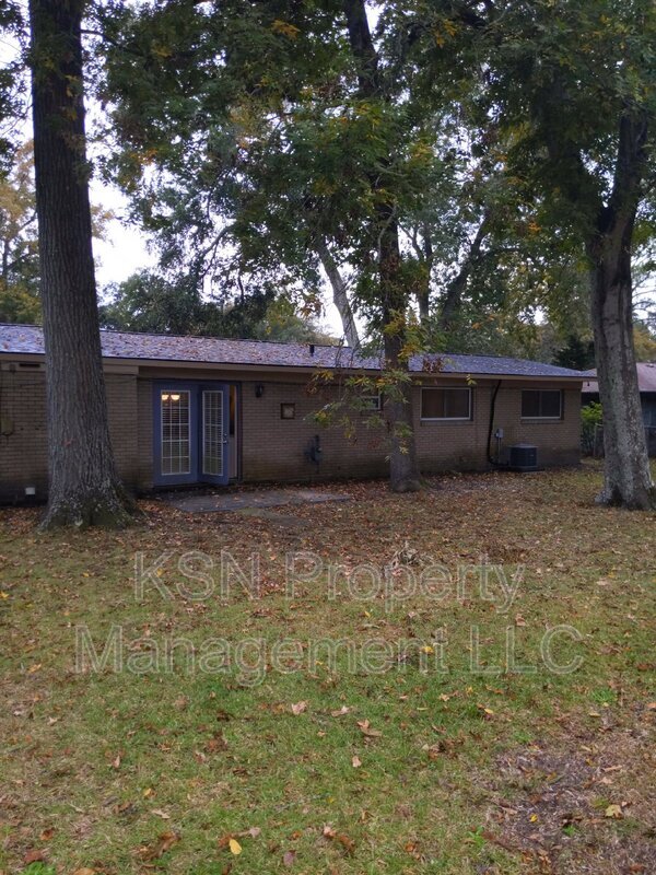 Building Photo - 412 Barnhill Dr