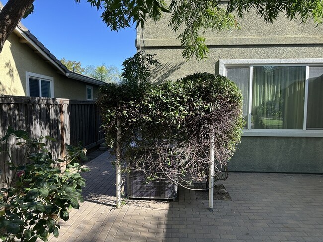 Building Photo - This stunning corner home offers 4 spaciou...