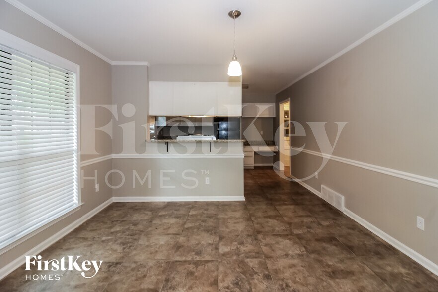 Building Photo - 4619 Leash Ln