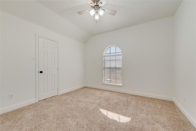 Building Photo - 3400 Oleander Dr