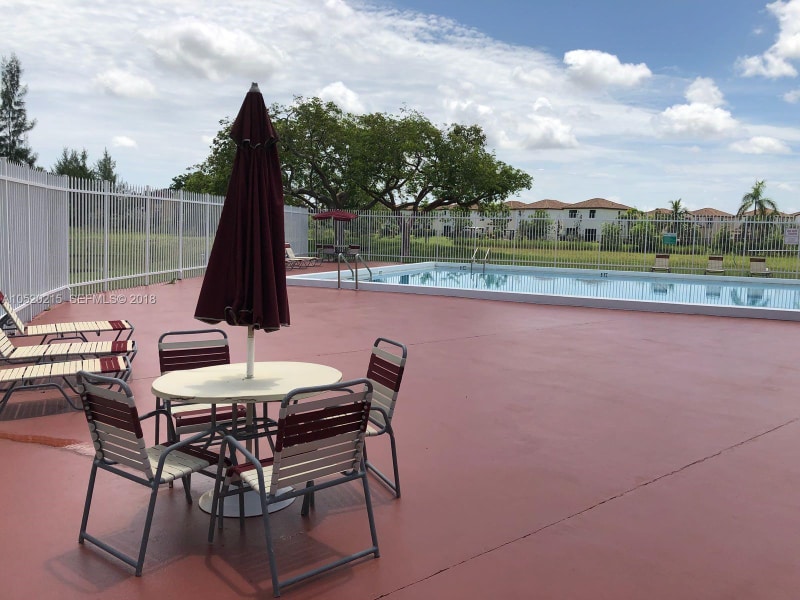 Building Photo - 3399 Foxcroft Rd