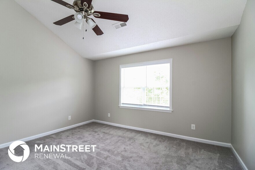 Building Photo - 3801 Heather View Ln