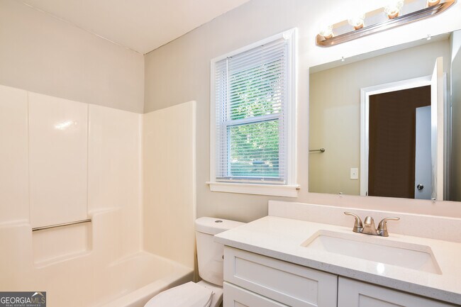 Building Photo - 1642 Sugarmaple Dr SW
