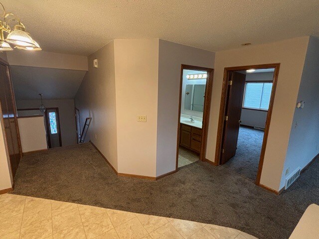 Building Photo - 127 Rosewood Ln S
