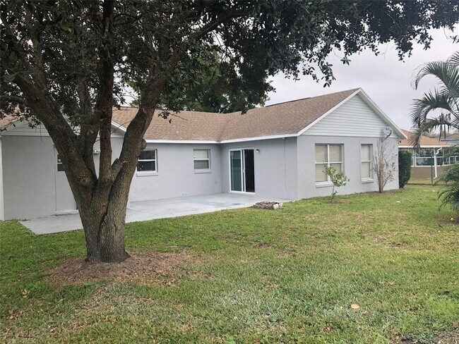 Building Photo - 14940 Day Lily Ct