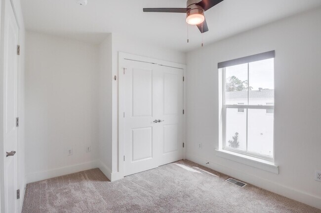 Building Photo - 2207 Government St