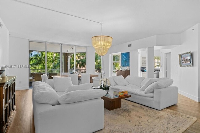 Building Photo - 731 Crandon Blvd