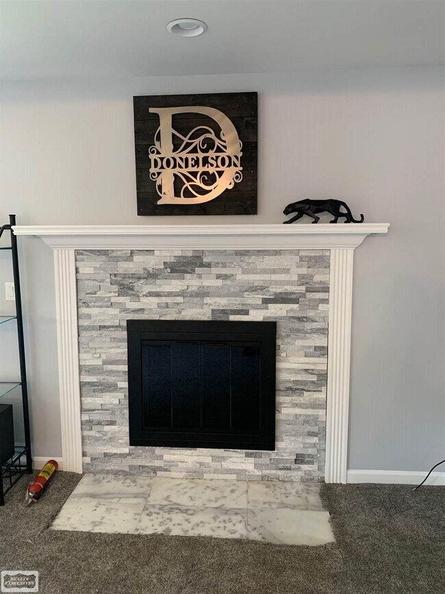 Building Photo - 11489 Anna Lisa Dr