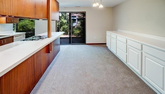 Building Photo - 296 Brown Bear Crossing