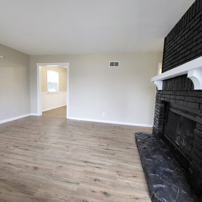Building Photo - Welcome to Walker - $250 Off First Month's Rent