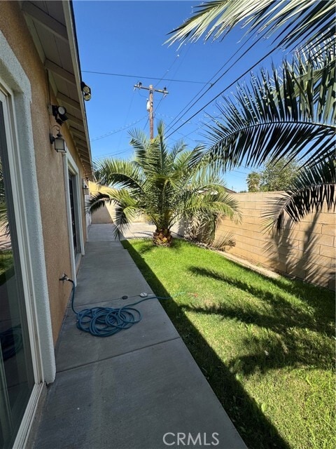 Building Photo - 44428 Elm Ave