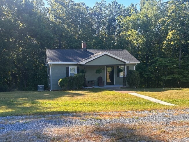 Building Photo - 1208 Trading Post Rd