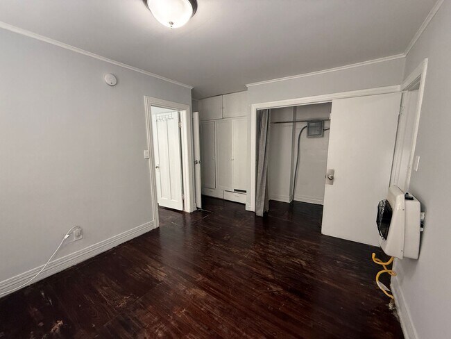 Building Photo - 2814 E Admiral Ct