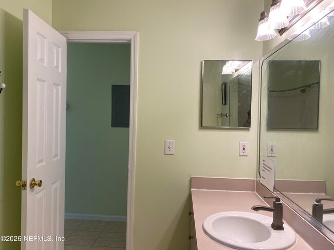 Building Photo - 1655 The Greens Way