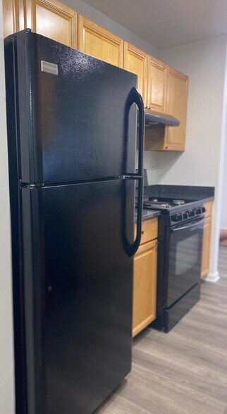 Building Photo - 1919 Prairie Sq