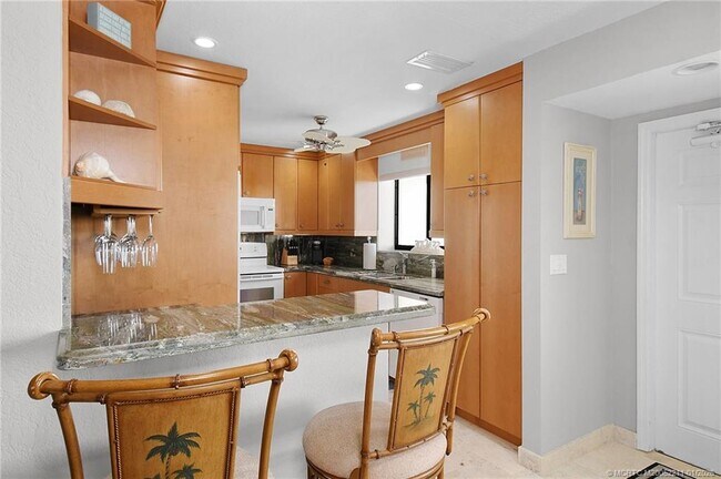 Building Photo - 2375 NE Ocean Blvd