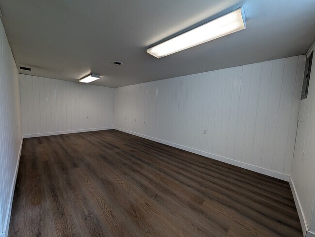 Building Photo - 2535 Sears Rd