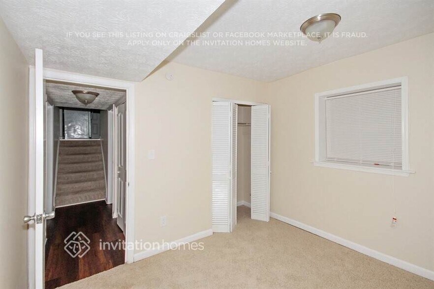 Building Photo - 208 Clydesdale Rd