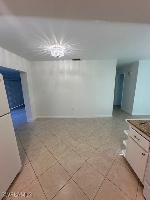 Building Photo - 753 Palm View Dr