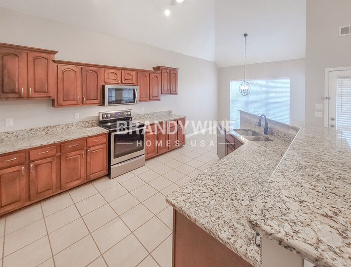 Building Photo - 9876 Brimfield Dr