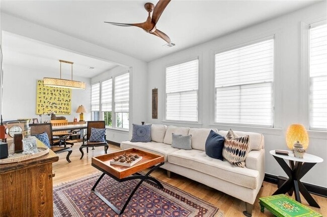 Building Photo - 518 Bismark Rd NE