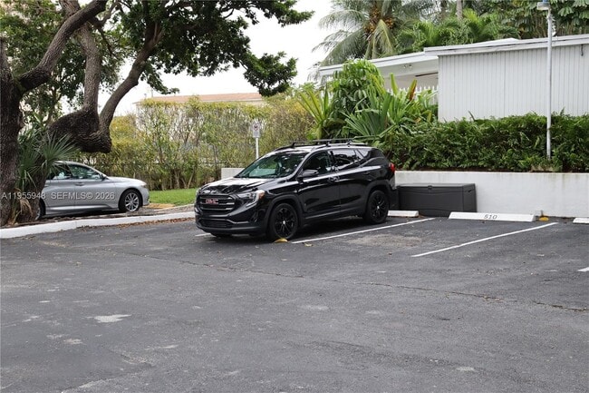 Building Photo - 7801 NE 4th Ct