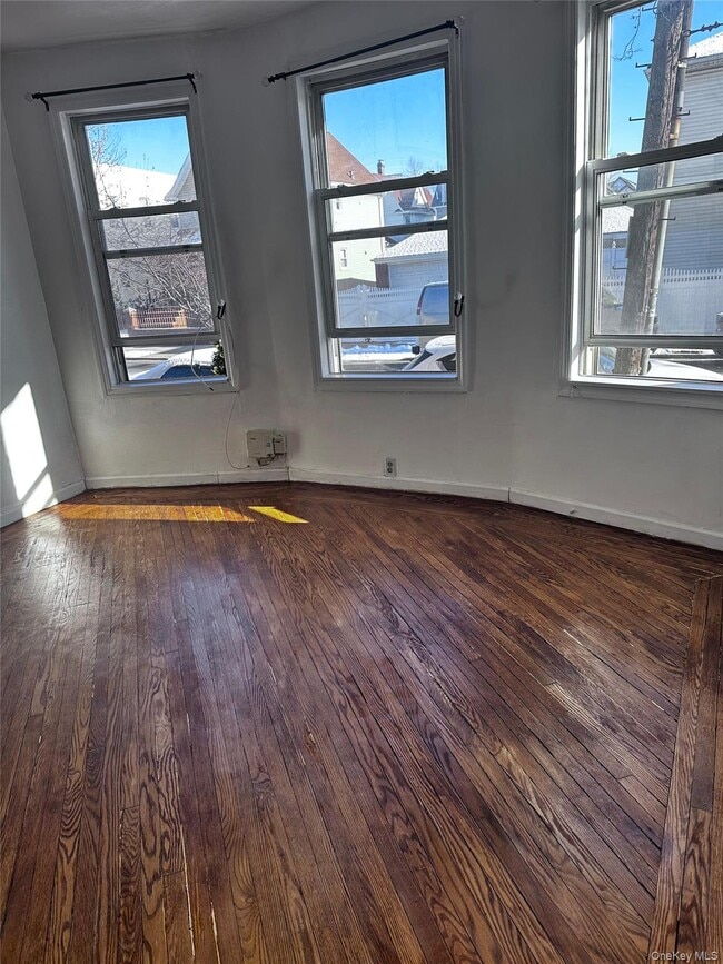 Building Photo - 113-17 95th Ave