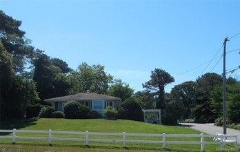 Building Photo - 3 Windmill Ln