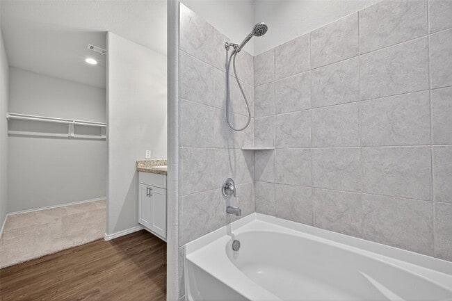 Building Photo - 15171 Willow Tree Ln