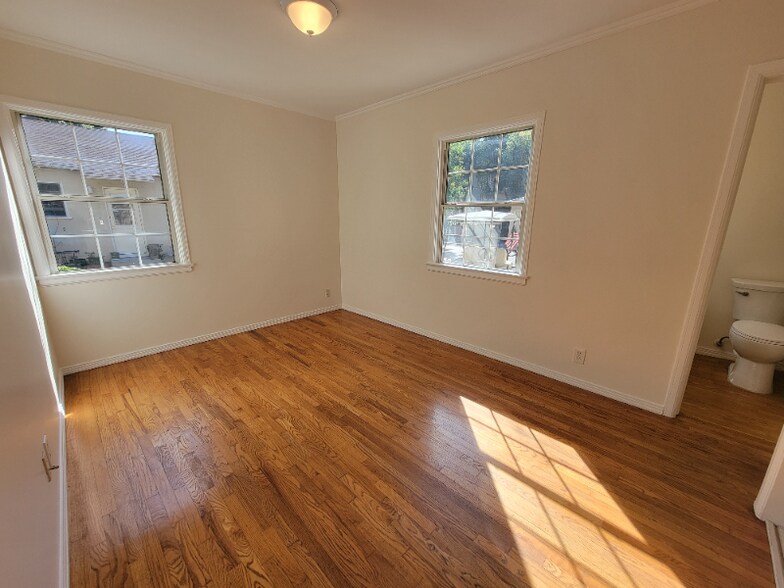 Building Photo - 13644 Leadwell St