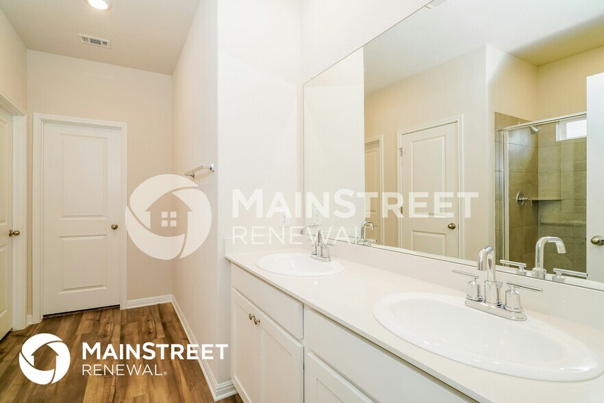 Building Photo - 110 Babblebrook Way