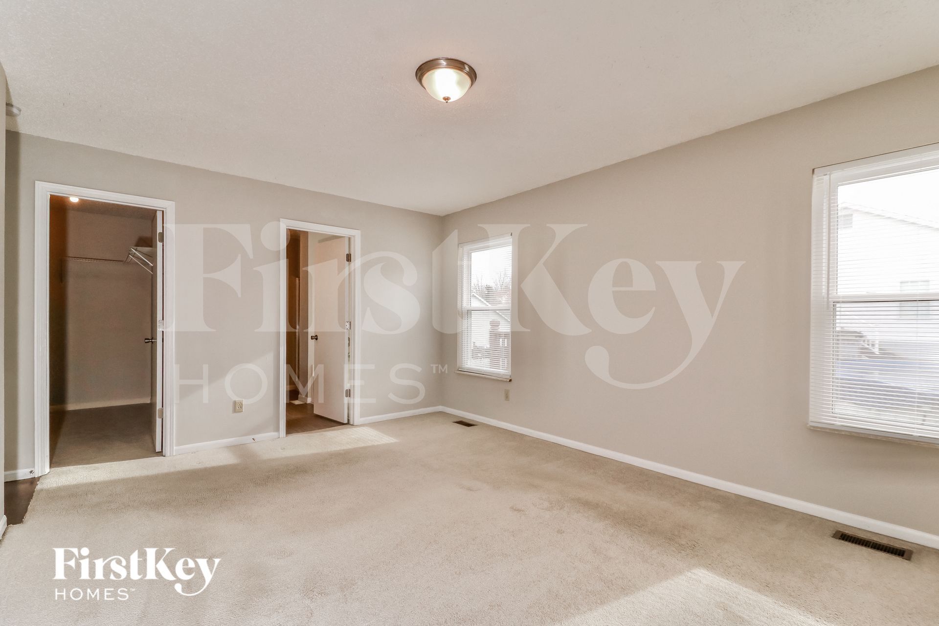 Building Photo - 3114 5 Oaks Dr