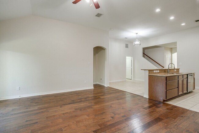 Building Photo - 3801 Weatherstone Dr