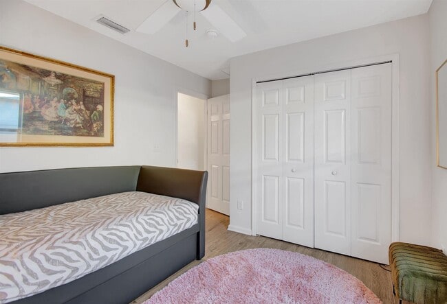 Building Photo - 880 Oak Arbor Cir