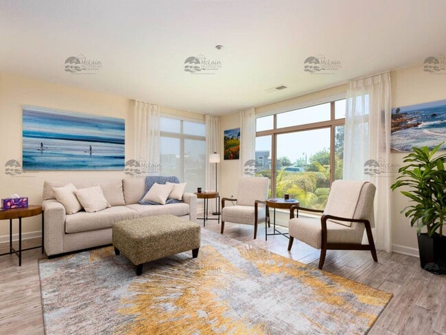 Building Photo - Move In Special - $500 Off First Month's R...