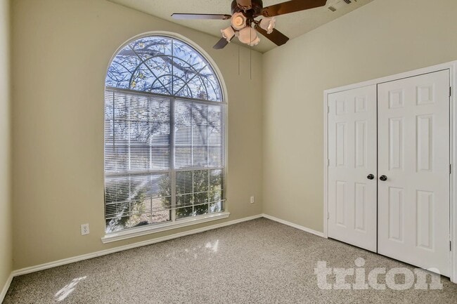 Building Photo - 612 W Andersonville Ln