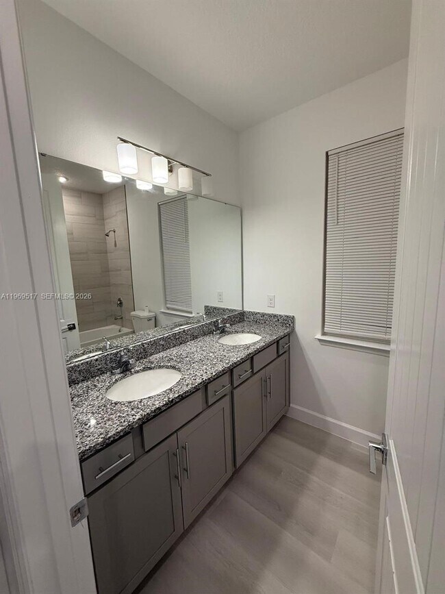 Building Photo - 1255 Wadsworth St SE