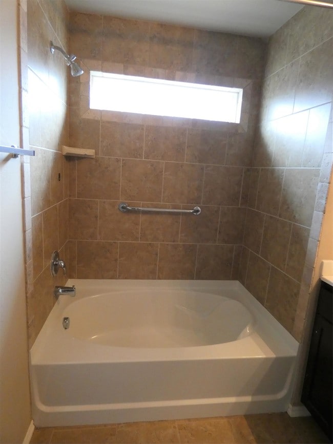 Building Photo - 5009 Hunter Blvd