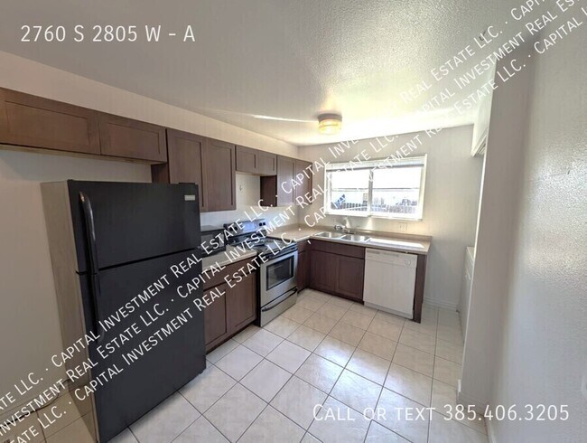 Building Photo - 2760 2805 W
