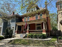 Building Photo - Short North / Victorian Village Single Family House!