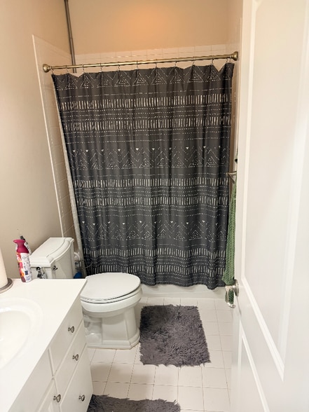 Building Photo - 7413 Matapan Dr