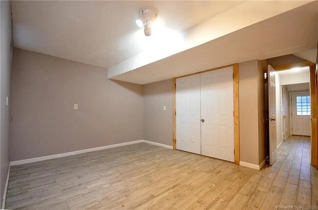 Building Photo - 507 Carlton Ln