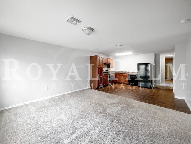 Building Photo - 4BR/2BA in Vistanna Villas – Gated Community, Pool, Lawn Care Included | Apply by 12/15 for $500 ...