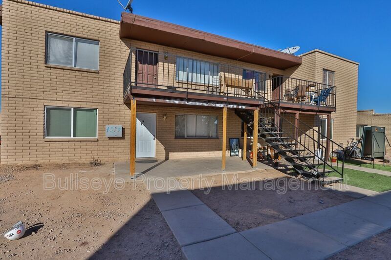 Building Photo - 859 W Ray Rd