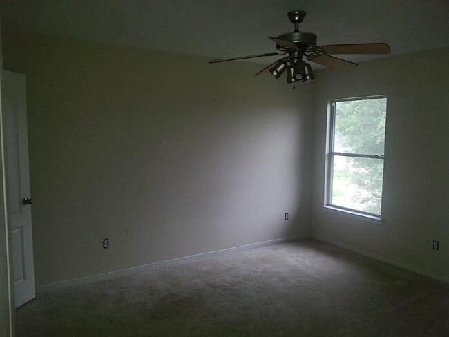 Building Photo - 18803 Knobby Oaks Pl