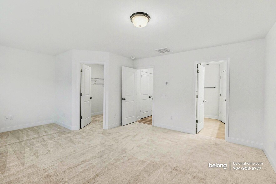 Building Photo - 2911 Herringbone Rd